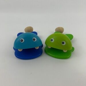 Plan Toys Fish Castanet Clacker Wooden Toy Instrument Set Green Blue Montessori